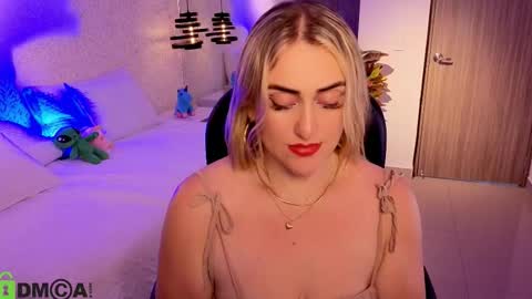 Snapshot of ela_ps chatting on 03-05-26, 12:12 LOREIN online show from 03-05-26, 12:12