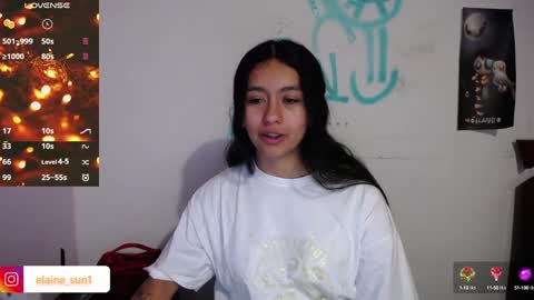 Snapshot of elaine_sun chatting on 12-15-24, 04:18 Elaine eli online show from 12-15-24, 04:18