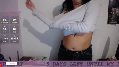 Snapshot of elaine_sun chatting on 01-21-25, 02:11 Elaine eli online show from 01-21-25, 02:11