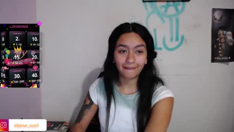 Snapshot of elaine_sun chatting on 02-04-25, 06:04 Elaine eli online show from 02-04-25, 06:04