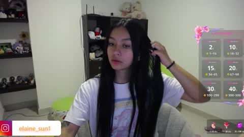 Snapshot of elaine_sun chatting on 10-20-25, 04:02 Elaine eli online show from 10-20-25, 04:02