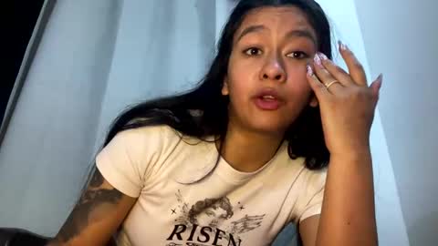 Snapshot of elaine_sun chatting on 10-30-25, 04:14 Elaine eli online show from 10-30-25, 04:14