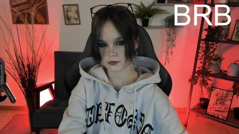 Your sweet girl online show from 12-01-24, 11:36