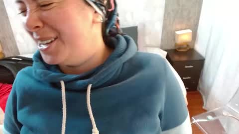 Snapshot of elamurray chatting on 11-11-25, 11:10 elamurray online show from 11-11-25, 11:10