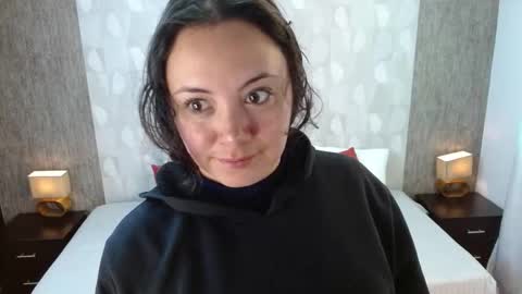 Snapshot of elamurray chatting on 11-13-25, 11:20 elamurray online show from 11-13-25, 11:20