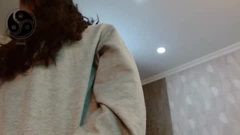 Snapshot of elamurray chatting on 11-21-25, 11:20 elamurray online show from 11-21-25, 11:20