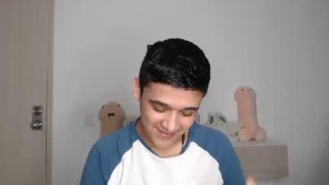 Snapshot of elandor__79876 chatting on 11-26-25, 07:09 elandor online show from 11-26-25, 07:09