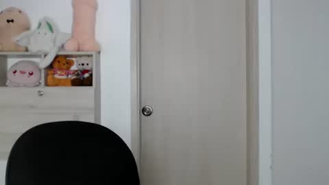 Snapshot of elandor__79876 chatting on 11-26-25, 07:15 elandor online show from 11-26-25, 07:15