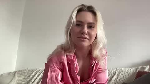 elaraluxxxe online show from 11-05-25, 11:32