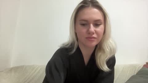 elaraluxxxe online show from 11-14-25, 02:49