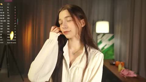 Elba Blance online show from 11-14-25, 01:54