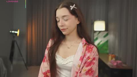 Elba Blance online show from 11-16-25, 01:49