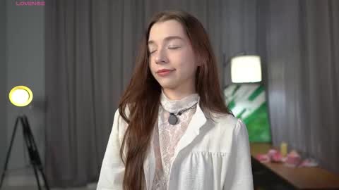 Elba Blance online show from 11-17-25, 02:01