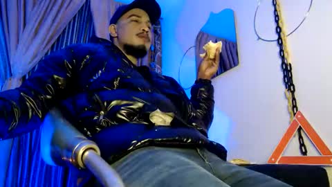 Snapshot of elcaballeroblack chatting on 10-20-25, 02:34 elcaballeroblack online show from 10-20-25, 02:34