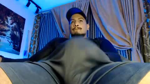 Snapshot of elcaballeroblack chatting on 10-25-25, 07:08 elcaballeroblack online show from 10-25-25, 07:08