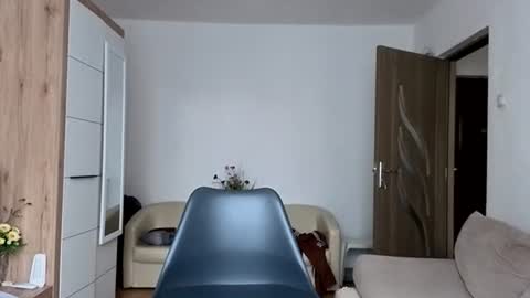 elchapoguzman95 online show from 10-13-25, 09:31