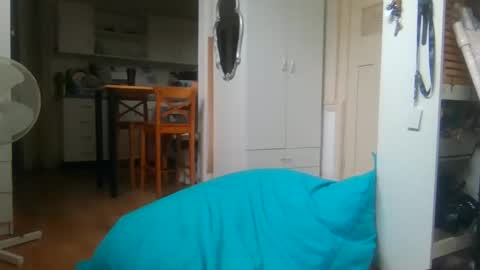 daniel18cmx online show from 10-22-25, 01:39