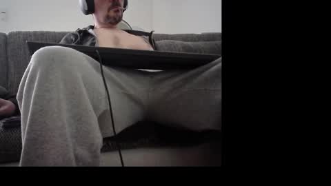 Snapshot of eldonan chatting on 02-09-26, 01:48 Nando online show from 02-09-26, 01:48