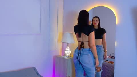 Snapshot of electrascot chatting on 11-15-25, 07:10 ELECTRA online show from 11-15-25, 07:10