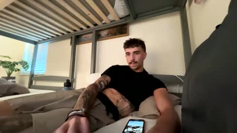 Snapshot of electron448 chatting on 10-18-25, 08:53 electron448 online show from 10-18-25, 08:53