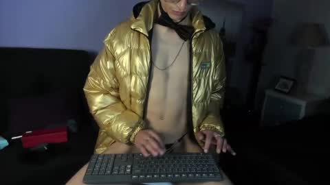 Elegant online show from 12-09-24, 04:37