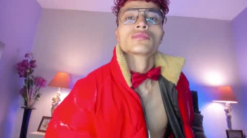 Elegant online show from 01-08-25, 02:25