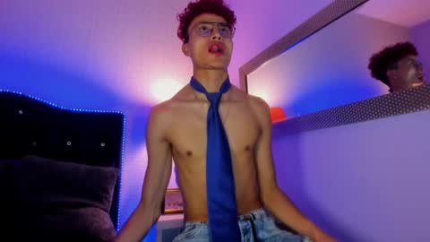 Elegant online show from 01-09-25, 06:17