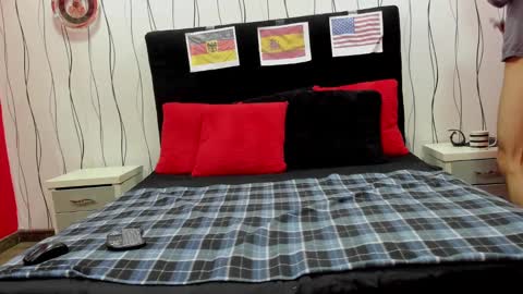 Elegant online show from 01-18-25, 02:36