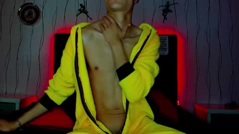 Elegant online show from 01-24-25, 06:57