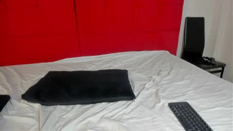 Snapshot of elena_and_derek chatting on 12-13-24, 12:20 Elena Derek online show from 12-13-24, 12:20