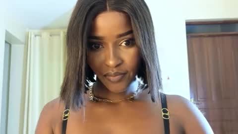 Snapshot of elena_love1111 chatting on 02-21-25, 06:59 Elena online show from 02-21-25, 06:59