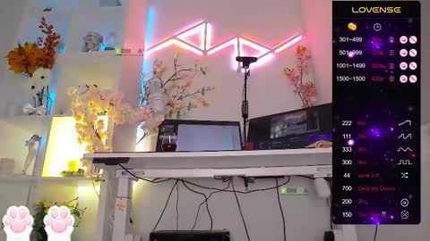 Elena online show from 10-18-25, 07:36