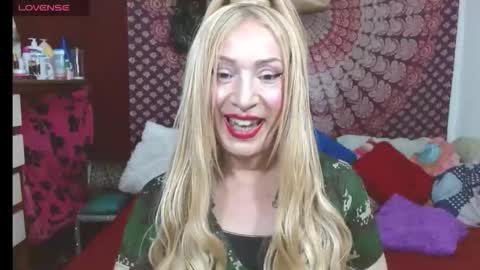 elenaevans2 online show from 02-25-26, 07:01