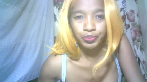 elenah013 online show from 10-28-25, 09:02