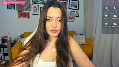 Snapshot of elenalooove chatting on 12-13-24, 04:43 Elena insta yourdream 1ove online show from 12-13-24, 04:43