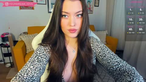 Snapshot of elenalooove chatting on 01-10-25, 05:26 Elena insta yourdream 1ove online show from 01-10-25, 05:26