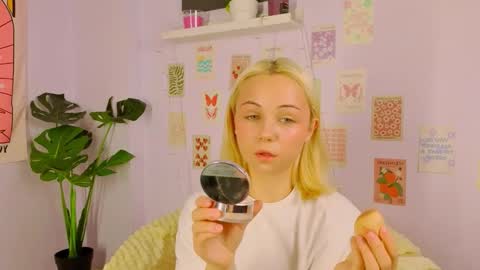 elenamonroee online show from 10-24-25, 03:25