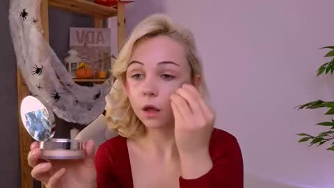 elenamonroee online show from 10-28-25, 04:49