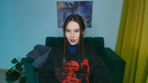 elenaoconar online show from 03-04-25, 12:33