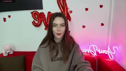 elenaoconar online show from 03-11-25, 09:45