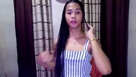 Snapshot of elenapierce69 chatting on 11-04-25, 10:14 Call me Yours. online show from 11-04-25, 10:14