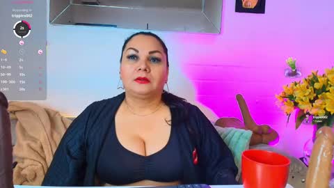 elenna_boobs_ online show from 10-03-25, 06:21