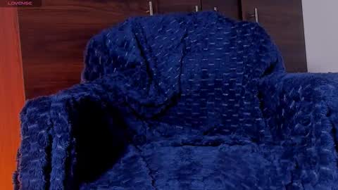 Elena  online show from 11-18-25, 12:09