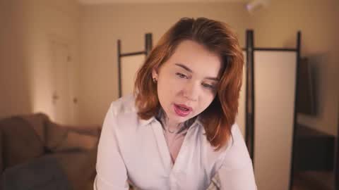 Eleonora online show from 10-21-25, 01:23