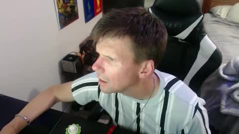 Walker online show from 09-19-25, 04:25