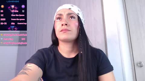 Millie bobby online show from 01-24-25, 05:42