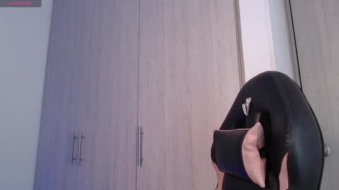 Millie bobby online show from 01-31-25, 11:35