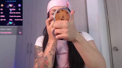 Millie bobby online show from 02-11-25, 03:29