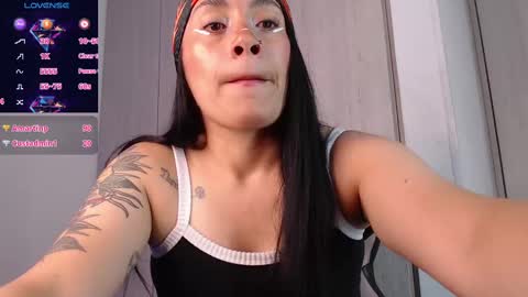 Millie bobby online show from 02-17-25, 03:42