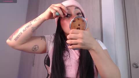 Millie bobby online show from 03-05-25, 01:50